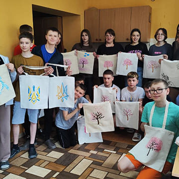 Майстер-клас із розпису екоторбинок на тему «Квітуча сакура», Закарпаття, Оноківці (22.04.2026)